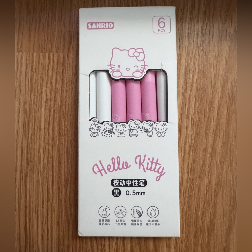 {Hello Kitty} bundle - Picture 5 of 16